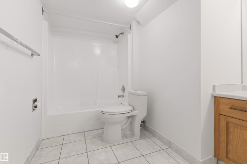 18907 90 Avenue Nw, Edmonton, AB 