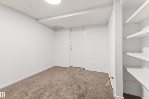 18907 90 Avenue Nw, Edmonton, AB 