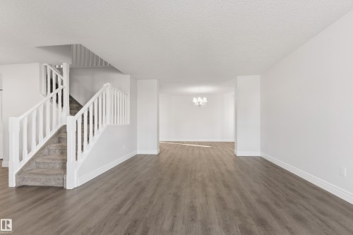 18907 90 Avenue Nw, Edmonton, AB 