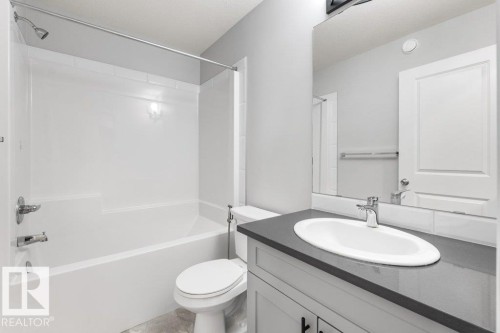 9355 Pear Link Link Sw, Edmonton, AB 