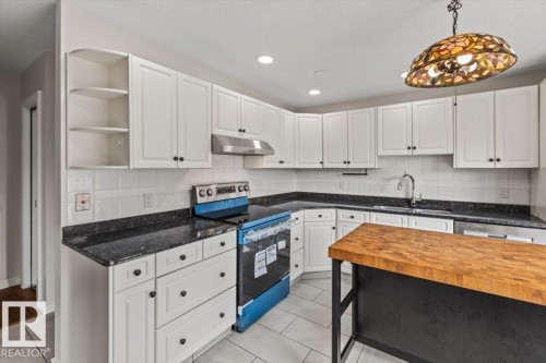3607 106A Street Nw, Edmonton, AB 