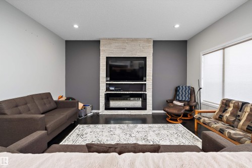 2927 11 Street Nw, Edmonton, AB 