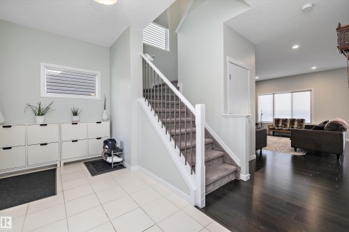 2927 11 Street Nw, Edmonton, AB 