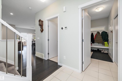 2927 11 Street Nw, Edmonton, AB 