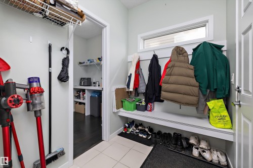 2927 11 Street Nw, Edmonton, AB 