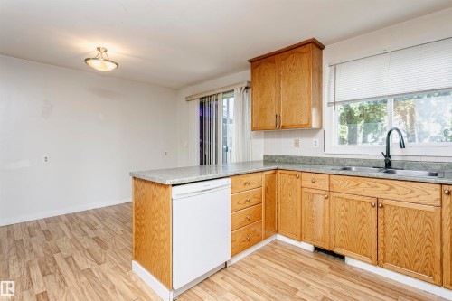13407 82 Street Nw, Edmonton, AB 