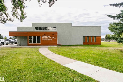 13407 82 Street Nw, Edmonton, AB 