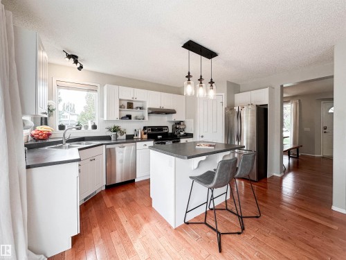 4 Orchid Place, St. Albert, AB 