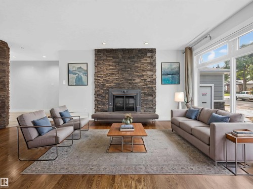 16 GREENWOOD Way   Sherwood Park, AB T8A 0J5