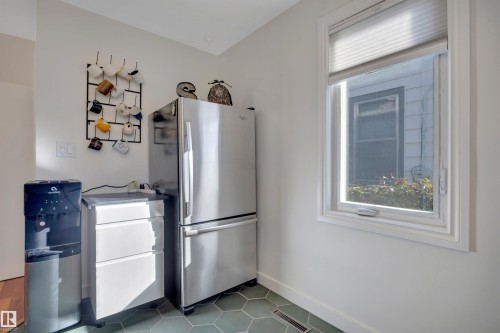 10647 68 Avenue Nw, Edmonton, AB 