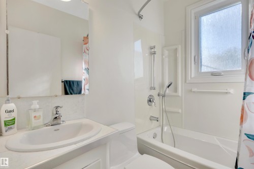 10647 68 Avenue Nw, Edmonton, AB 