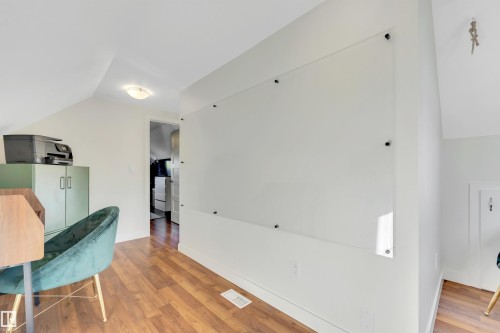 10647 68 Avenue Nw, Edmonton, AB 
