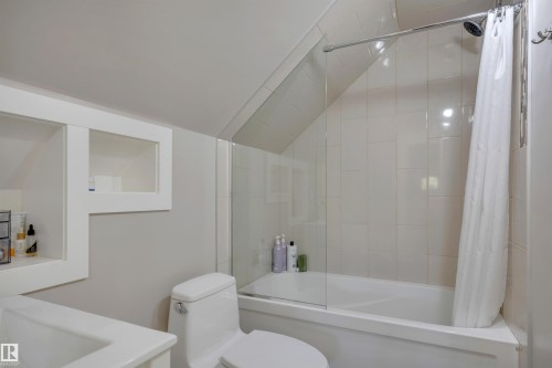 10647 68 Avenue Nw, Edmonton, AB 