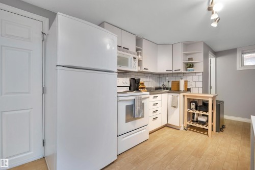 10647 68 Avenue Nw, Edmonton, AB 