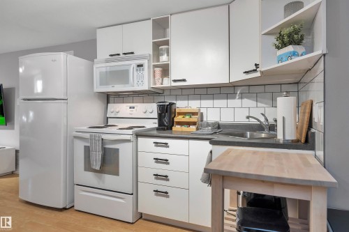 10647 68 Avenue Nw, Edmonton, AB 