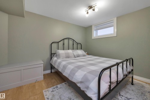 10647 68 Avenue Nw, Edmonton, AB 