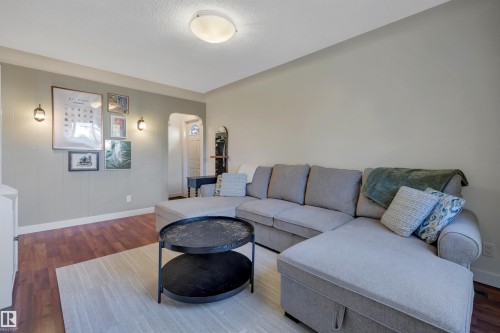 10647 68 Avenue Nw, Edmonton, AB 