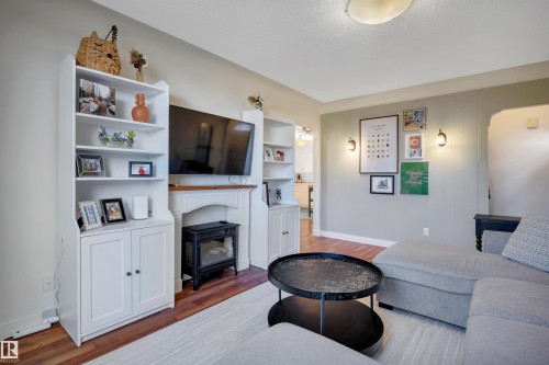 10647 68 Avenue Nw, Edmonton, AB 