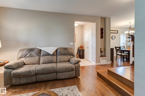22015 97 Avenue Nw, Edmonton, AB 
