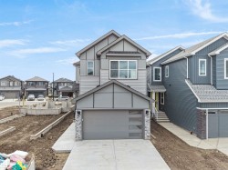 2039 collip crescent SW  Edmonton, AB T6W 4W9