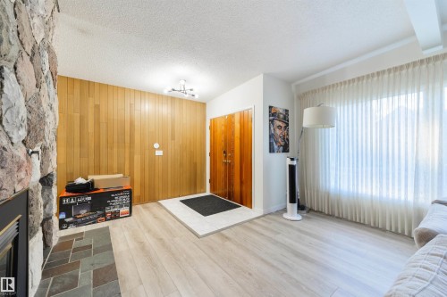 24 Valleyview Crescent Nw, Edmonton, AB 