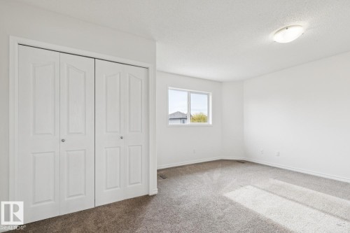 it features 5 piece suite - 1173 Westerra Link, Stony Plain, AB 