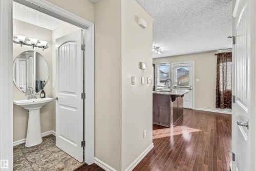 7062 Cardinal Way Sw, Edmonton, AB 