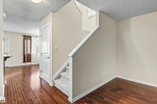 7062 Cardinal Way Sw, Edmonton, AB 
