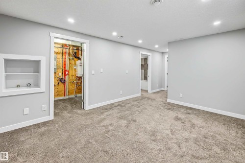 7062 Cardinal Way Sw, Edmonton, AB 
