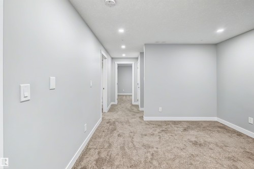 7062 Cardinal Way Sw, Edmonton, AB 