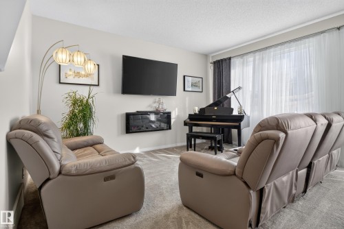 2835 Duke Crescent Sw, Edmonton, AB 