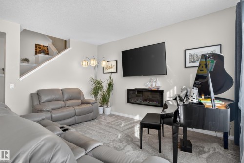 2835 Duke Crescent Sw, Edmonton, AB 