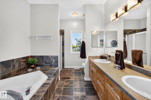 2445 Tegler Green Nw, Edmonton, AB 