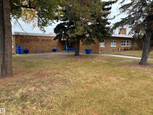 Additional content - 7623 130 Avenue Nw, Edmonton, AB 