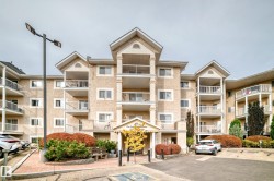 #109 11620 9A AV NW  Edmonton, AB T6J 7B4