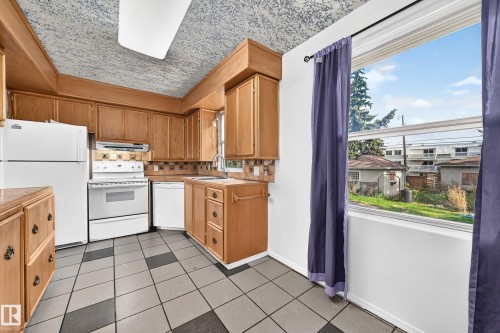 9605 157 Street Nw, Edmonton, AB 