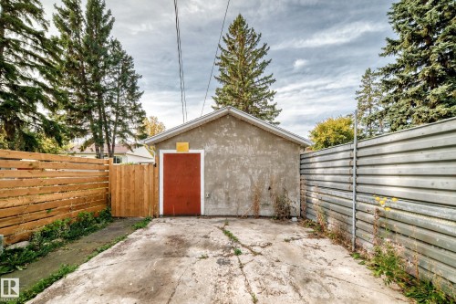 9605 157 Street Nw, Edmonton, AB 