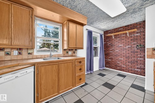 9605 157 Street Nw, Edmonton, AB 