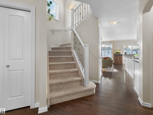 1175 36 Avenue Nw, Edmonton, AB 