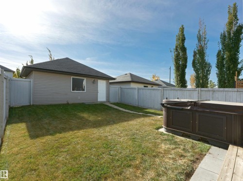 1175 36 Avenue Nw, Edmonton, AB 