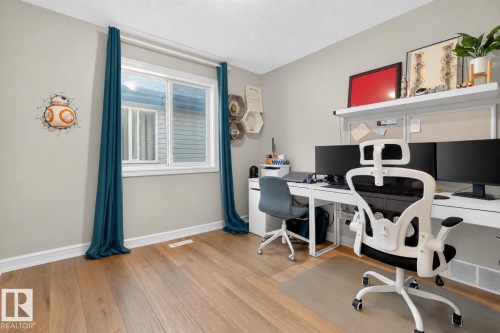 1304 Barnes Close Sw, Edmonton, AB 