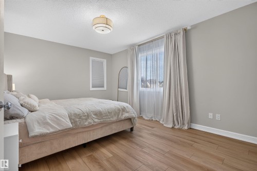 1304 Barnes Close Sw, Edmonton, AB 