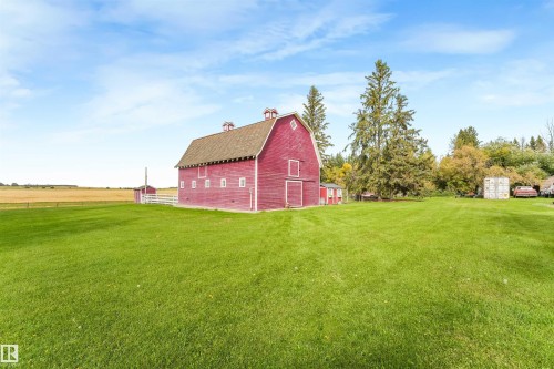 572004 Highway 857, Rural Two Hills County, AB 