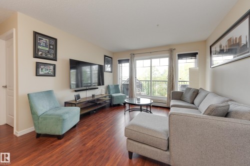 #210 271 CHARLOTTE WY  Sherwood Park, AB T8H 0N9