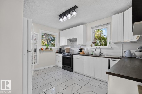 11953 St Albert Trail Nw, Edmonton, AB 