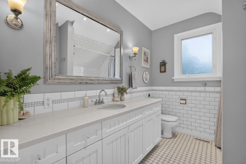 11953 St Albert Trail Nw, Edmonton, AB 