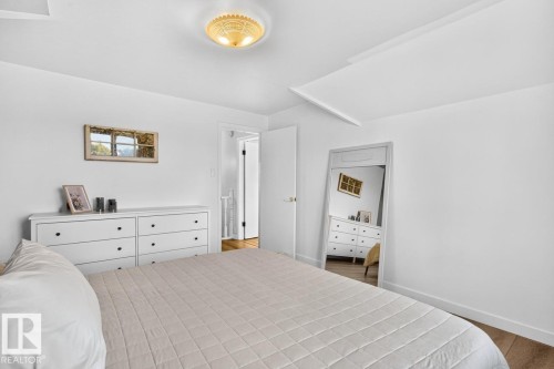 11953 St Albert Trail Nw, Edmonton, AB 