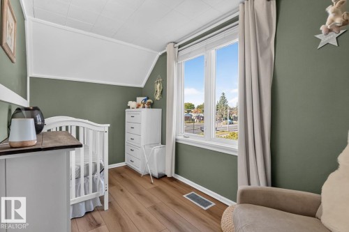 11953 St Albert Trail Nw, Edmonton, AB 