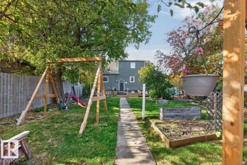 11953 St Albert Trail Nw, Edmonton, AB 