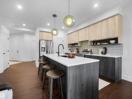 8307 Kiriak Loop Sw, Edmonton, AB 